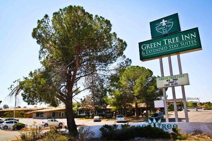 ויקטורוויל Green Tree Inn And Extended Stay Suites מראה חיצוני תמונה